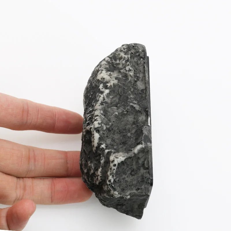 Creative Outdoor Hidden Rock Key Storage - Fashionable and Discreet Fake Stone Safe for Garden Safety and Storage